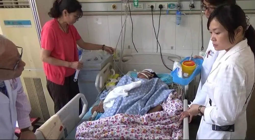 Dr. Shy and Dr. Sheng Chun Chang in Zhu’s Scalp Acupuncture (ZSA) clinical training at Qingdao Brain Hospital, China, 2013.