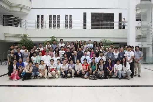 Dr. Shy, Dr. Zhi Yun Peng and Professor Ming Qing Zhu at the Zhu’s Scalp Acupuncture (ZSA) lecture series at Xihe Tang TCM Clinic in Shanghai, 2015.