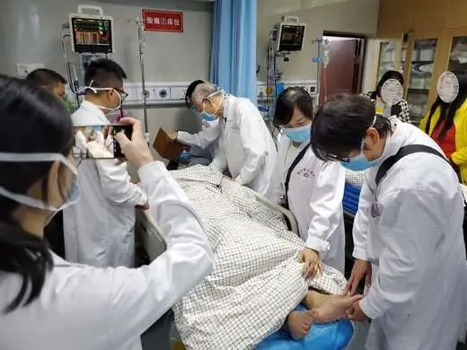 20191219 Zhu’s Scalp Acupuncture ZSA Clinical Teaching Dr Shy Dr Sheng Chun Chang Prof Ming Qing Zhu Emergency Department 朱氏頭皮針施如珊醫師張勝鈞醫師朱明清教授急診室臨床教學